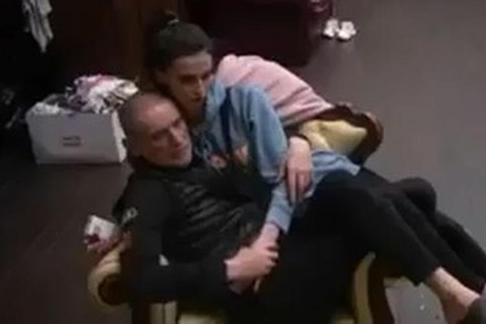 BEZ STARCA NEMA UDARCA: Mića milovao 30 godina mlađu zadrugarku, ČUDNE SE STVARI ZBIVAJU! (FOTO)