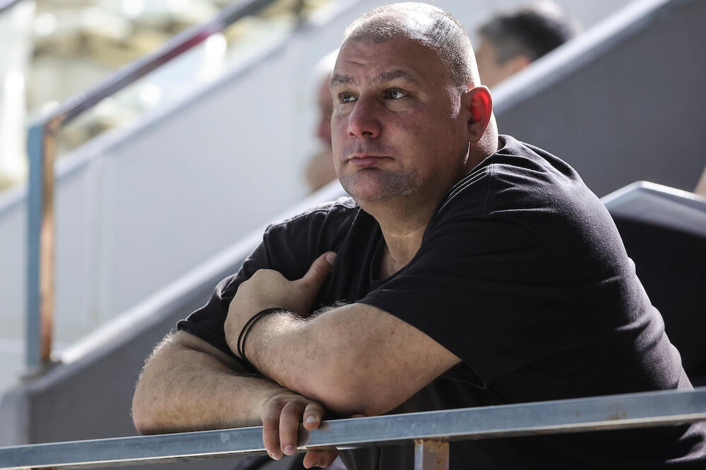 HRVATI PREJAKI: Savić počeo drugi mandat na klupi Zvezde porazom u Ligi šampiona!