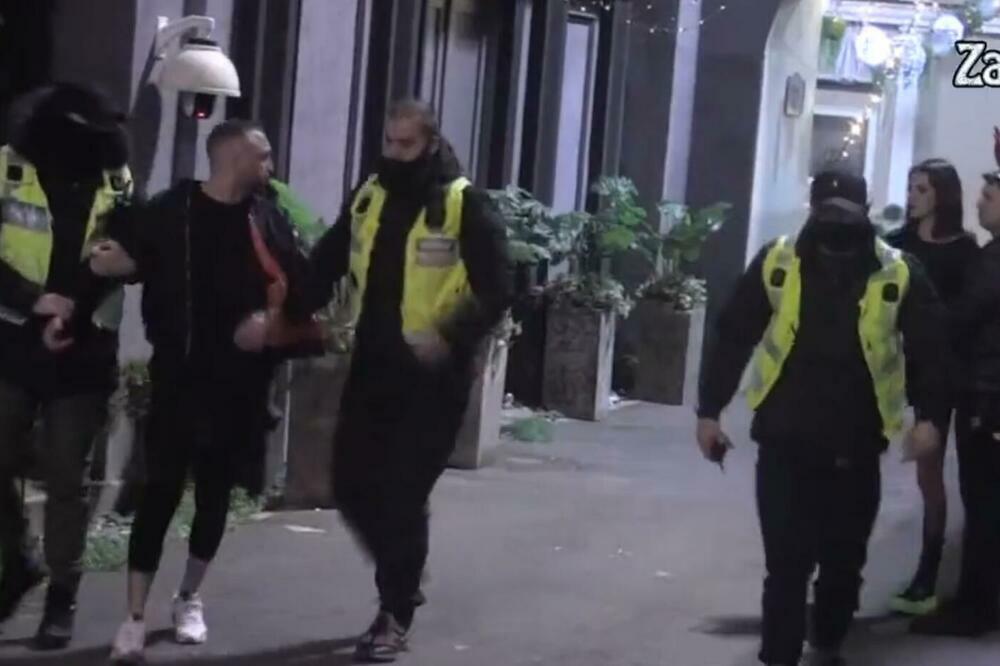 JEZIVE SCENE! ŠA PRETI DA ĆE DA NAUDI SEBI!