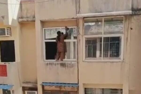 ŽENO, DA LI SI NORMALNA? Jeziva scena zabrinula komšije, moglo je da dođe do TRAGEDIJE (VIDEO)