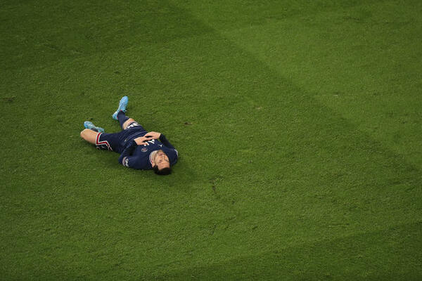 FRANCUZI SANKCIONIŠU RUSE!