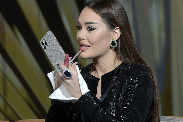 STARLETA SE POVUKLA IZ JAVNOSTI, A SAD PROCURILA NJENA FOTKA: Evo kako izgleda TRUDNA Ana Korać