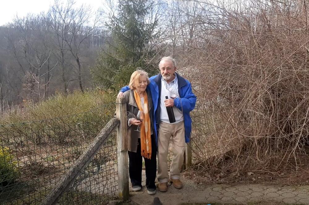 ŠUMSKI VELNES PREPORAĐA DUŠU I TELO: Nena i Gregor obišli svet, a svoju mirnu luku pronašli su podno Oplenca (FOTO)