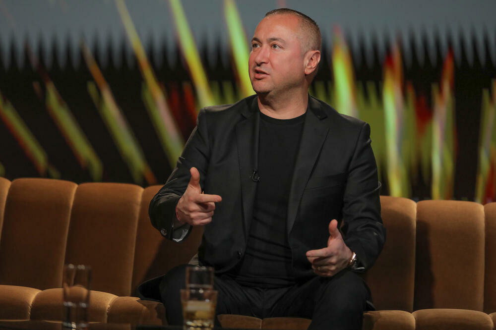 VELIKO SLAVLJE KOD ĐANIJA! Svi blistaju od sreće, a on Slađi uputio SNAŽNU poruku: Ove reči GAĐAJU pravo u srce