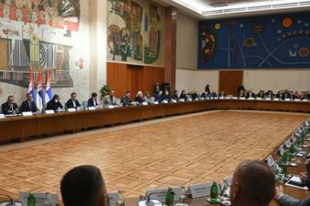 POČINJE FORMIRANJE VLADE: Vučić seda sa predstavnicima stranaka!