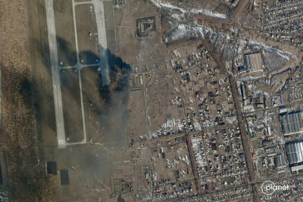 DIM KULJA IZNAD UKRAJINSKE BAZE U HARKOVU! BBC objavio satelitski snimak na kome se SVE VIDI