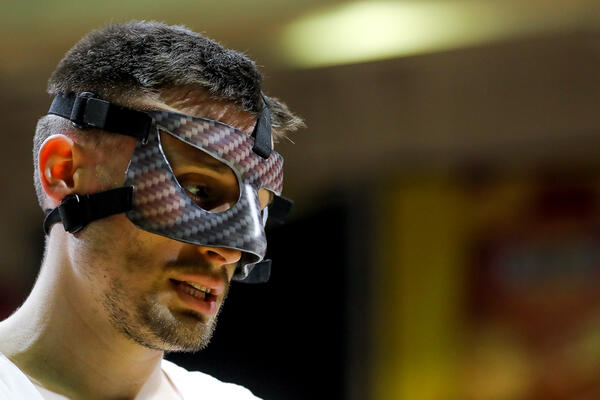 Svaka podudarnost je SLUČAJNA! ILI IPAK NIJE?! Partizanovog HEROJA upoređuju sa FILMSKIM JUNAKOM! (FOTO)