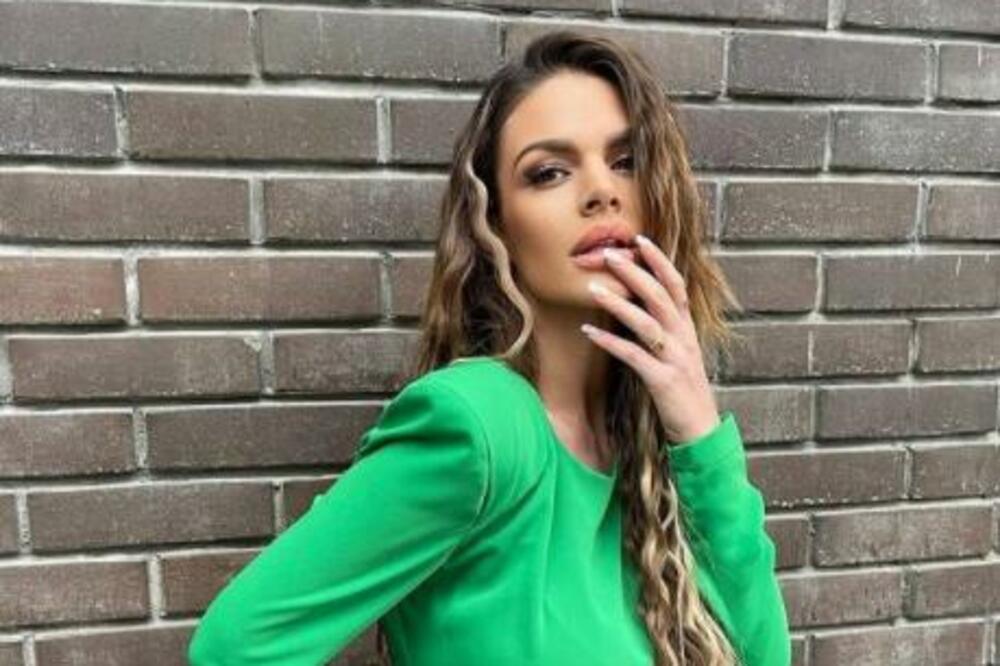 ŠOK ISPOVEST PEVAČICE O KAMATAŠIMA, TEK DA ČUJETE KROZ ŠTA JE SVE PROŠLA: "Izvukli su me najbliži u poslednjem..."