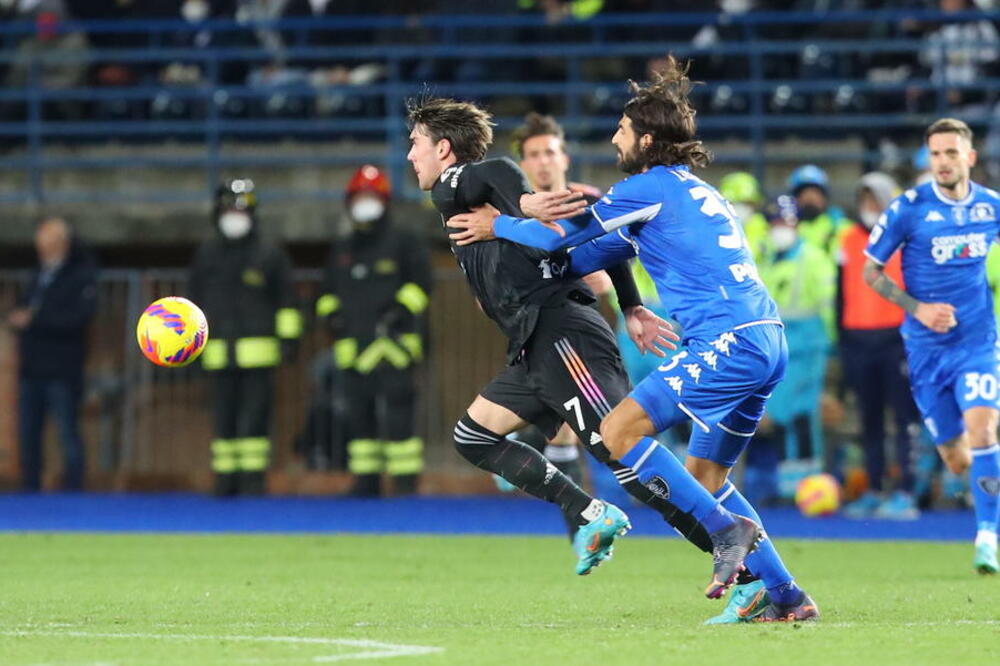 VLAHOVIĆ JE SUVO ZLATO JUVENTUSA: Srbin ponovo pogodio u crno-belom dresu, silni milioni su se već isplatili!