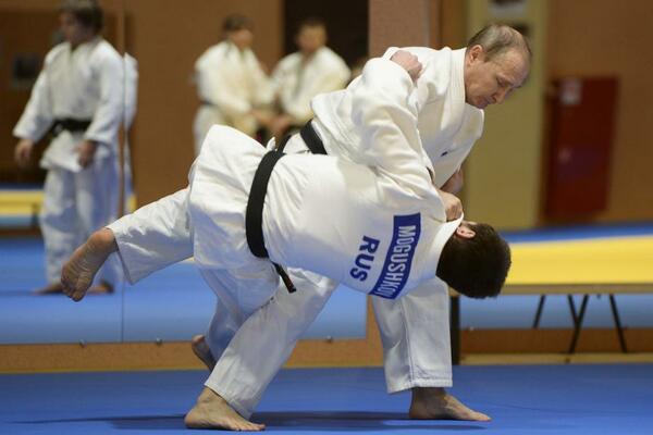 PUTIN VIŠE NIJE POČASNI PREDSEDNIK! Upravo je stiglo saopštenje