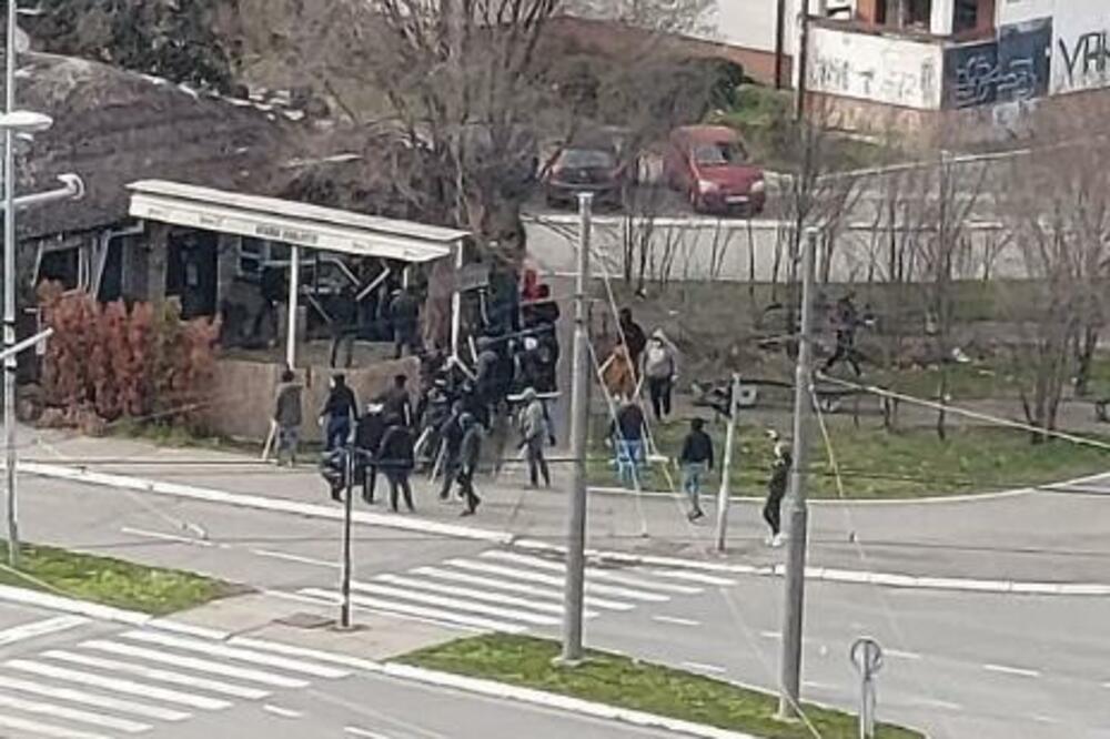 (PRVI) NEREDI PRED 166. VEČITI DERBI: Navijači DIVLJALI na Novom Neogradu! (FOTO)