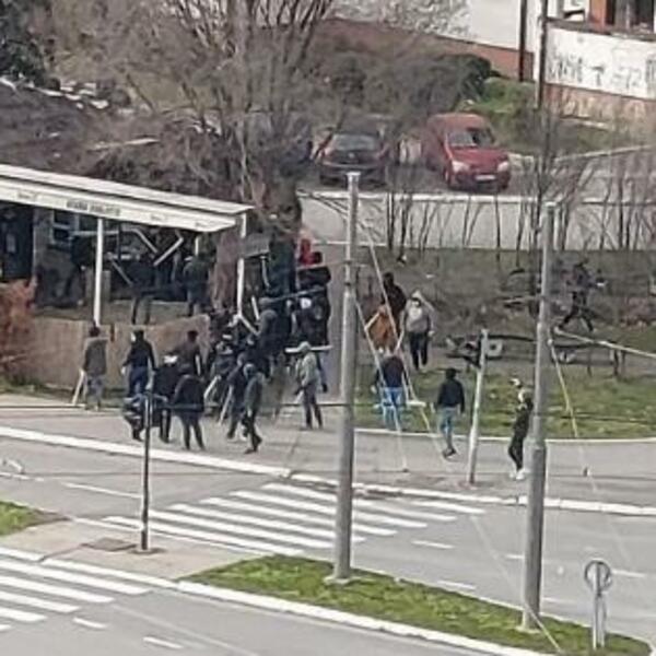 (PRVI) NEREDI PRED 166. VEČITI DERBI: Navijači DIVLJALI na Novom Neogradu! (FOTO)