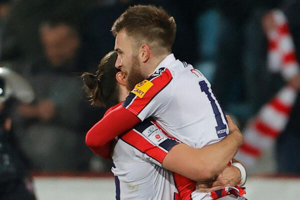 BACIO PARTIZAN NA KOLENA, A 'DELIJE' U DELIRIJUM: Projektil Kataija za 2:0! (VIDEO)