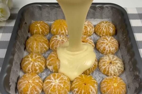 ISKORISTITE MANDARINE I NAPRAVITE UKUSNU POSLASTICU: Sočan kolač dopašće se svima!
