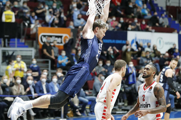 JOŠ JEDAN KOŠARKAŠ NAPUŠTA KLUB U RUSIJI: Situacija je sve više dramatična, ako se ovako nastavi ostaće bez igrača!