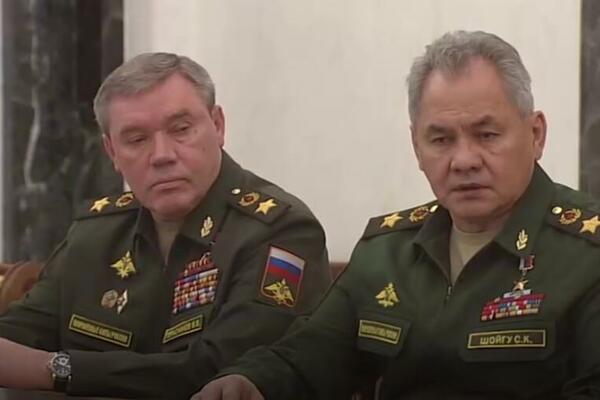 TRENUTAK KADA JE PUTIN I ŠOJGUA USPEO DA OSTAVI BEZ TEKSTA: Na njegovom licu se jasno vidi UZNEMIRENOST! (VIDEO)