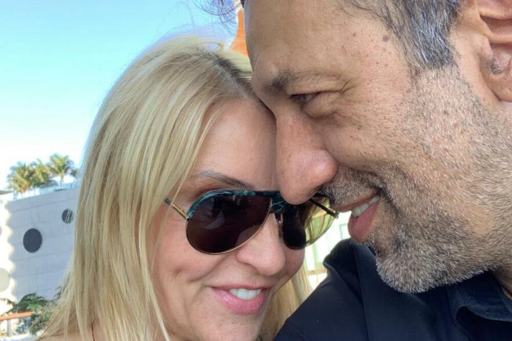 OVO SU SINOVI ANE I VLADA DIVCA: Petru svi znate, ali Matija i Luka su pravi ŠMEKERI! (FOTO)