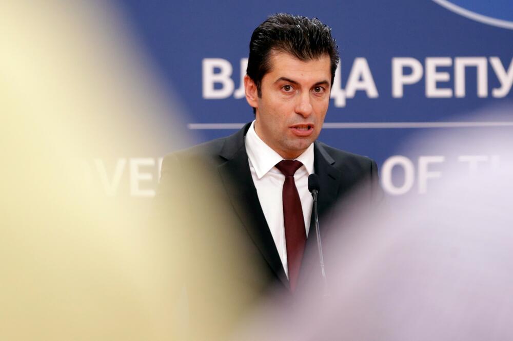 "NEĆEMO JE PREDATI MAFIJI" Bugarski lider izašao pred PARLAMENT