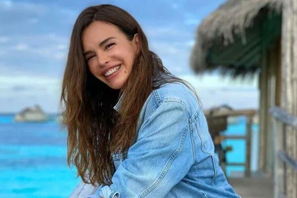 FOTOGRAFIJOM OTKRIVEN EMOTIVNI STATUS: Ovog muškarca LJUBI Severina Vučković! (FOTO)