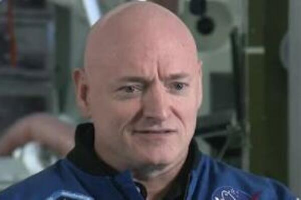 U SVEMIRU JE BIO GODINU DANA: Kada se vratio, STRAVIČNE STVARI SU MU SE DESILE SA TELOM (VIDEO)