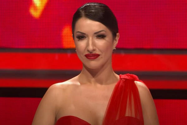 PREDAO SE MUŠKARAC KOJI JE PRETUKAO ZVEZDU GRANDA: Evo šta je sve pevačica rekla o MONSTRUMU, svi DETALJI!