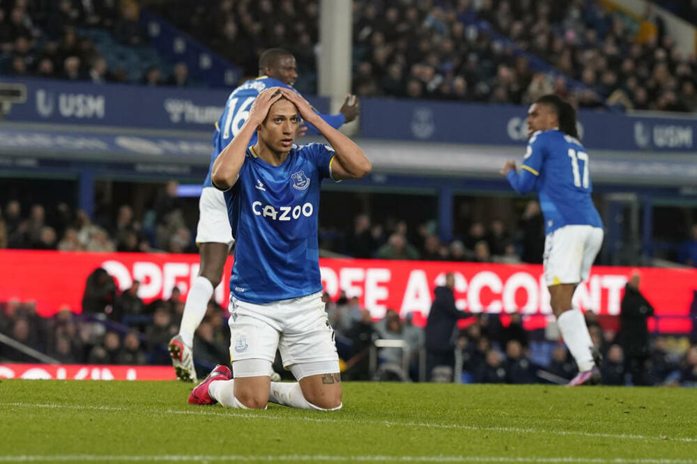 EVERTONU DOZLOGRDILO: Svima je jasno da je ovo bio ČIST PENAL!