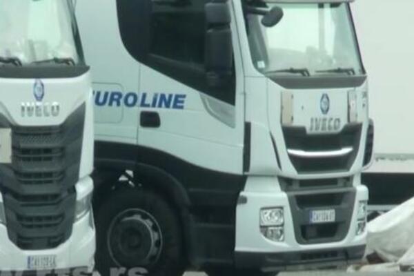 AGONIJA SRPSKIH VOZAČA NA UKRAJINSKO-POLJSKOJ GRANICI SVE VEĆA: Goran i Vladimir samo žele kući, UZELI IM I PASOŠE