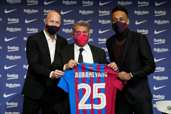 OTAC MU JE DOŠAO IZ AJAKSA I NAPRAVIO GIGANTA OD BARSELONE: On se sad sprema da uradi obrnuto?!