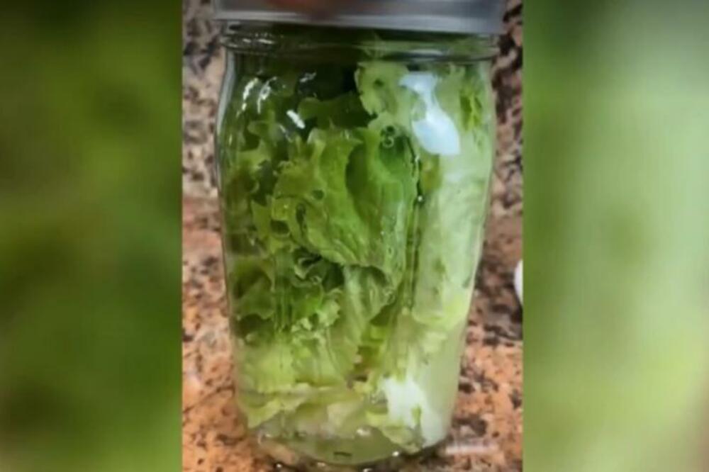 ČUVENI TRIK IZ RESTORANA O KOJEM SU ĆUTALI: Ovo obavezno uradite sa ZELENOM SALATOM, GENIJALNO JE