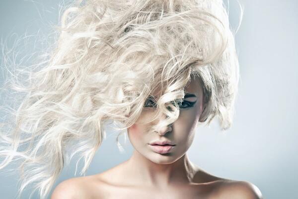 ZAŠTO ŽUTU KOSU ZOVEMO PLAVOM? Ovakvom razlogu se NISTE NADALI, itekako je OPRAVDANO