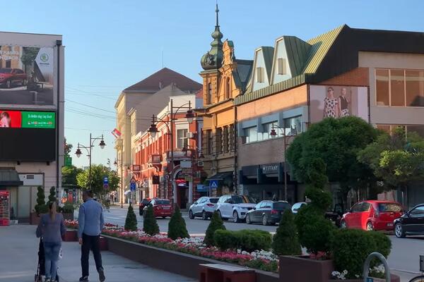 HAOS NA ULICAMA ČAČKA: 3 saobraćajne nezgode u toku dana, oboren biciklista, patika odletela 50 metara
