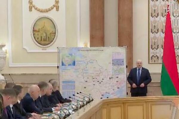 LUKAŠENKO SLUČAJNO OTKRIO PLAN RUSKOG LIDERA? Na karti se SVE VIDELO, da li je ovo PUTINOV sledeći korak? (VIDEO)