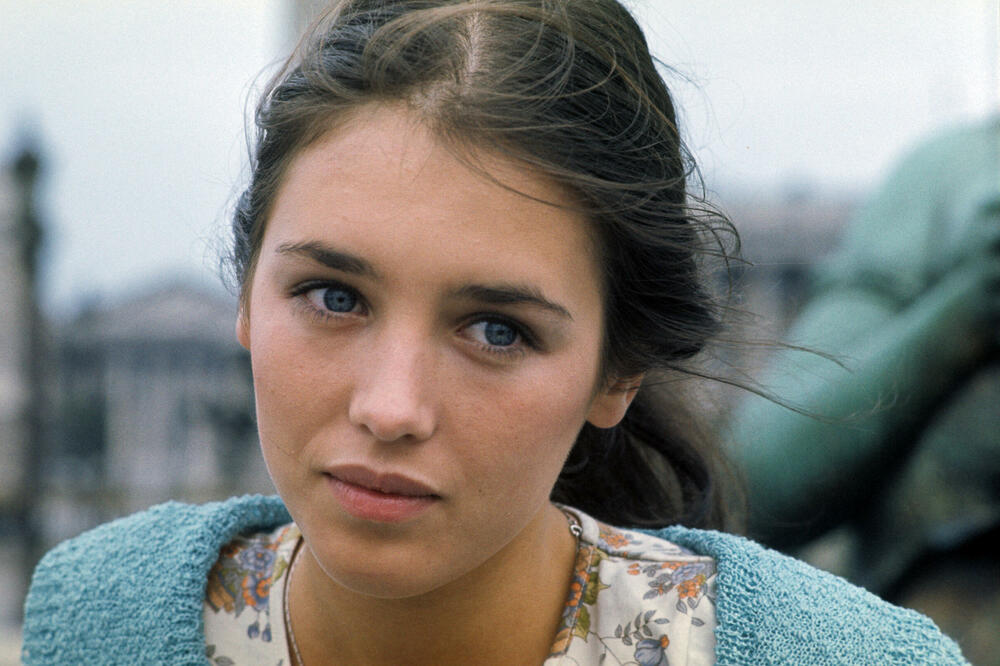 OBELEŽENA JE KAO NAJLEPŠA ŽENA U ISTORIJI FILMA, A TEK DA VIDITE KAKO IZGLEDA DANAS: Zablokirala je saobraćaj! FOTO