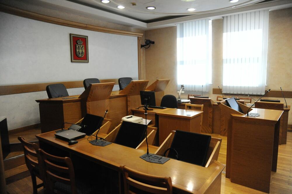 NEVEROVATNA DRAMA SE ODIGRALA NA SUĐENJU U LESKOVCU: Vređao sudiju, pa MORALI DA GA UHAPSE