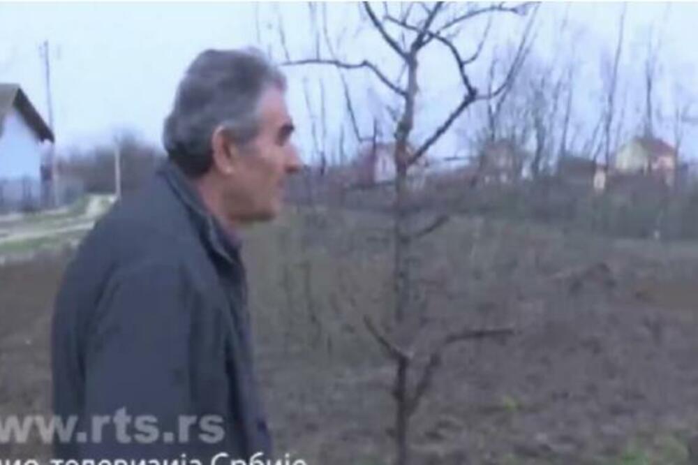 "IMOVINU NE MOGU DA PRODAM, STAVILI SU ME I NA POTERNICU, KUĆE SU POPALILI": Muke porodice Babović sa Kosova!