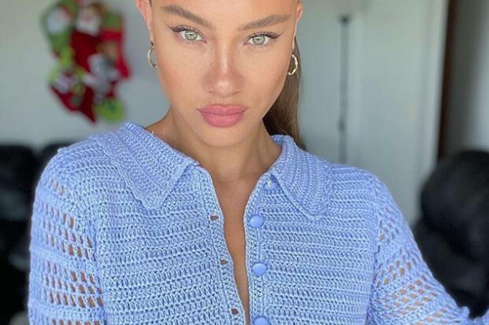 GOVORE DA JE U VEZI SA ROĐENIM SINOM: Ljudi krenuli da SUMNJAJU ZBOG OVOGA! (FOTO) (VIDEO)