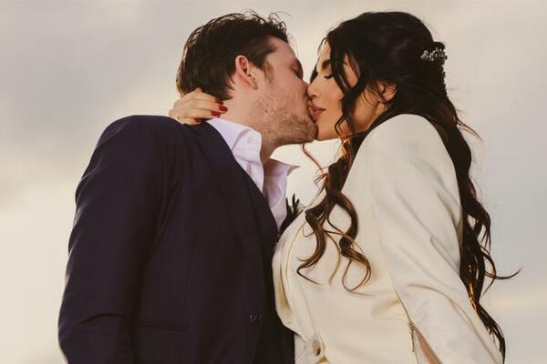 DETALJI SA TAJNOG VENČANJA SRPSKE MANEKENKE: Espreso došao u posed PRIVATNIM FOTKAMA, intiman čin u VINARIJI!