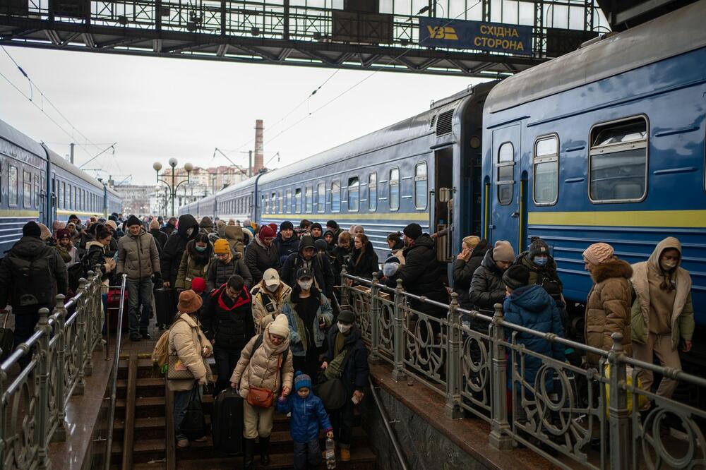 GRADSKE VLASTI: Autobusi za evakuaciju iz "SRCA" Ukrajine još nisu STIGLI!