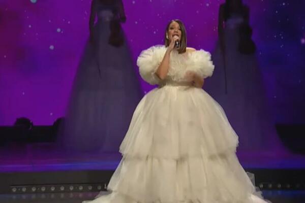 PEVAČICA PRIZNALA ŠTA JOJ JE NOVAK ĐOKOVIĆ URADIO NA SVADBI: Uzeo je i onda je sve KRENULO