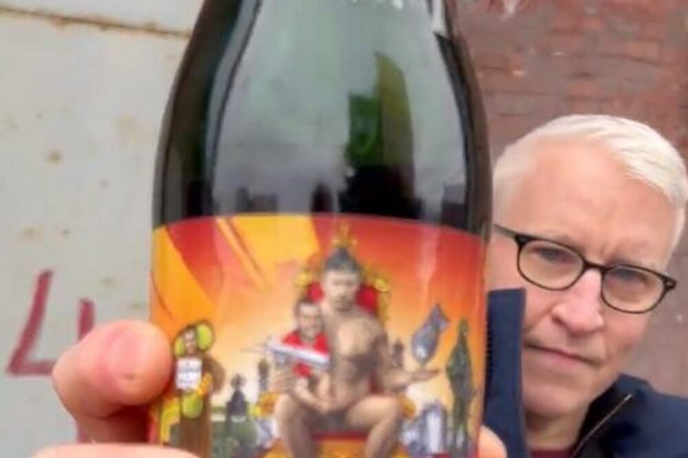 JEDNOSTAVNO ALI SMRTONOSNO ORUŽJE: Čuveni NOVINAR pokazao FLAŠU sa PUTINOVIM likom, pa objasnio NJENU SVRHU (VIDEO)