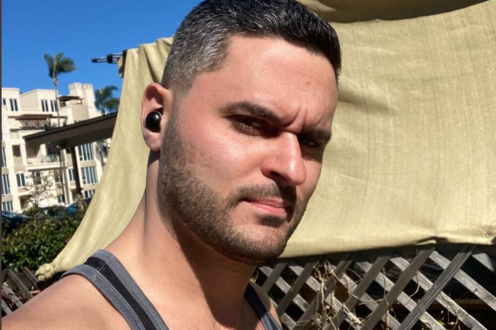 AMERIKANAC TRAŽI OCA SRBINA KOJI JE BIO DONOR SPERME: Ceo internet mu POMAŽE da nađe Pajiće iz Prištine! (FOTO)