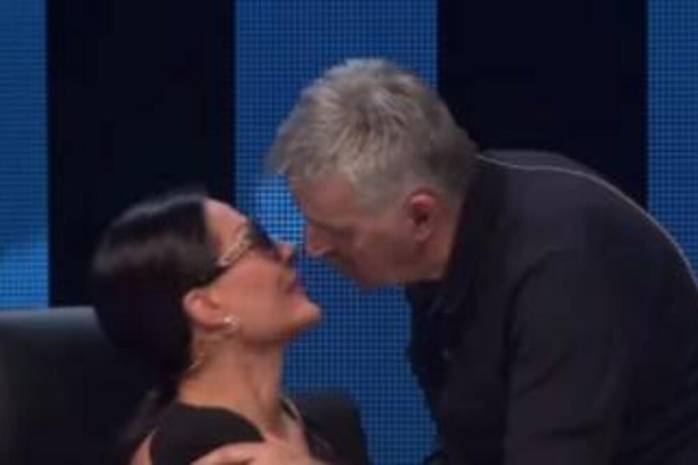 BOSANAC I CECA SE LJUBE U USTA?