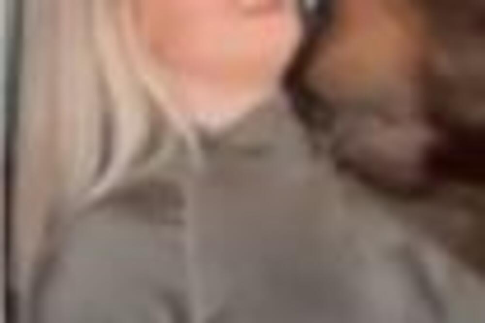 "I TATA BI SINE": Zaronio u NJENE GRUDI, pa krenuo da SKIDA SVE REDOM, HIT SNIMAK (VIDEO)