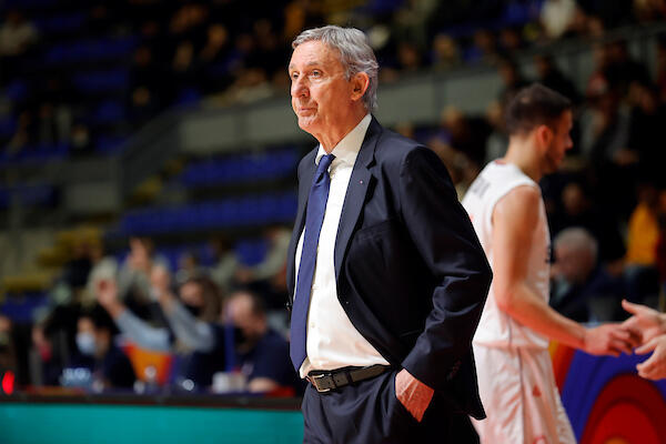 SVETISLAV PEŠIĆ POSTAVIO KLJUČNO PITANJE! Ovo je jedan od najtežih momenata..