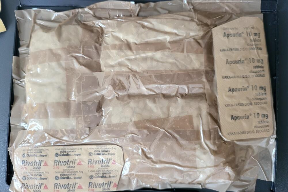 NEVEROVATNA SITUACIJA NA ISPOSTAVI POŠTA BEOGRAD! Otkrivene ČUDNE pošiljke, a evo šta je bilo u njima! (FOTO)