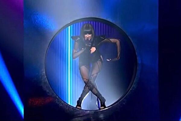 MRTVI LJUDI U KLUBU GDE JE NASTUPILA SARA JO: Jezivi DETALJI, oglasila se i pevačica!