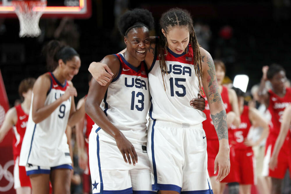 OGLASILA SE SUPRUGA ZAROBLJENE KOŠARKAŠICE! Tvrdi da je sve greška, traži sastanak sa Bajdenom!