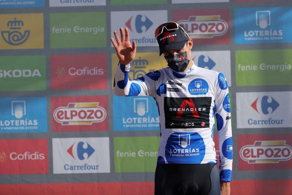 POVUKAO IZNENAĐUJUĆ POTEZ! Zbog rata u Ukrajini odlučio da se odrekne ruskog državljanstva! (FOTO)