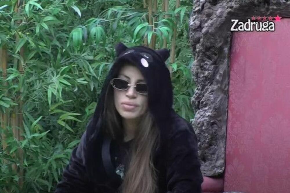 DALILA SVA U CRNOM OTIŠLA PRED KAMERU I SVE PRIZNALA O CRNOJ MAGIJI: Ovaj 5.mart će se ZAUVEK pamtiti! (VIDEO)