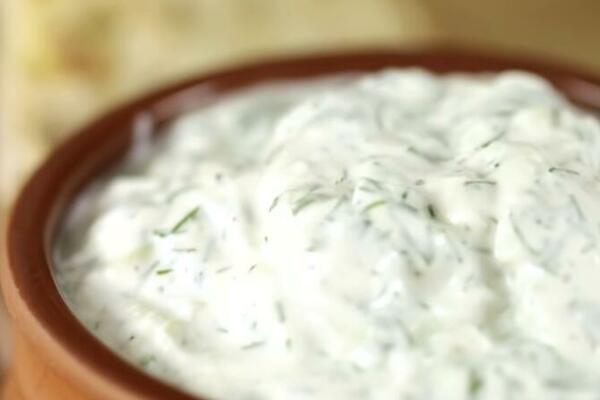 NAPRAVITE TZATZIKI KAO IZ RESTORANA: Ovo je ORIGINALNI RECEPT, morate probati!